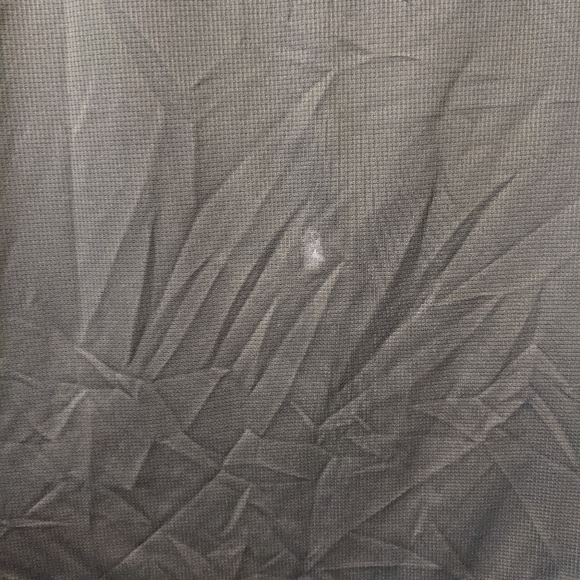 **flawed** NWT boys XL Nike long sleeved dri fit shirt - Picture 4 of 6